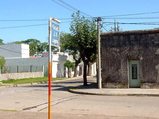 Pernas esquina Juan F. Martnez