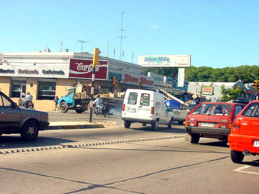 Gral Flores esquina Industria