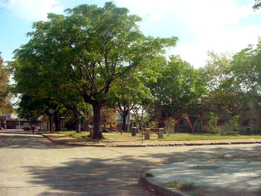 Porongos esquina Luis Melian Lafinur