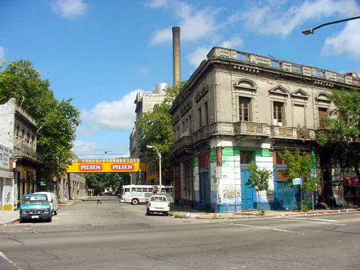 Santa Fe entre Agraciada y Paraguay