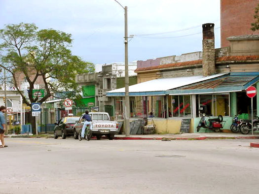 Ramn Anador esquina Chacabuco