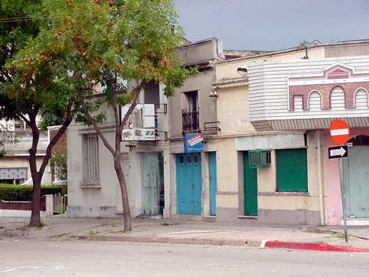 Dolores Pereira de Rosell esquina Ramn Anador