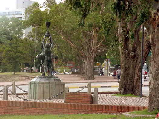 Av. A. Ricaldoni entre Av. A. Vidiela y Av. Italia