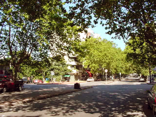 esquina Bartolito Mitre y Brito del Pino