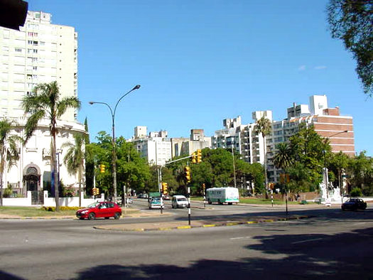 esquina Bvr. Artigas