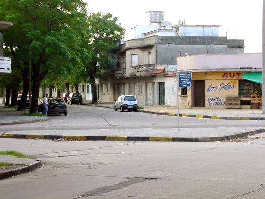 Gral. E. Martnez esquina Grito de Asencio y Zapicn