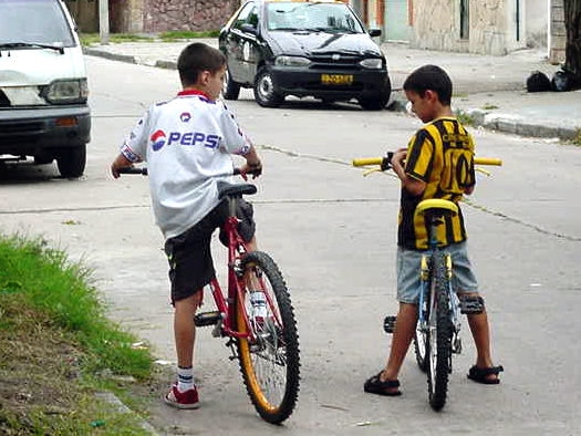 Rivales amigos