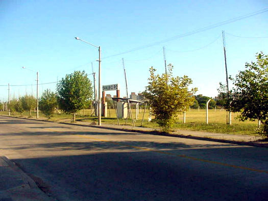 Parque Hugo Forno sobre H. Yrigoyen