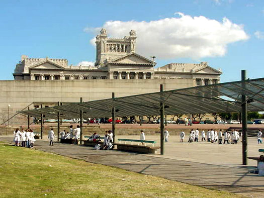 Plaza 1 de Mayo