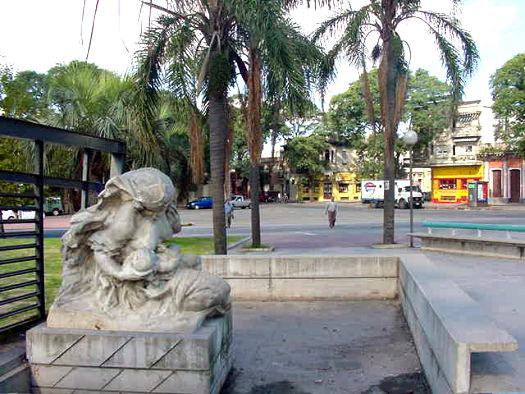 Dr. Lenguas esquina Batovi