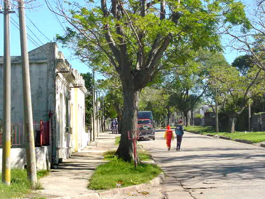 Oyarvide esquina Zumarn