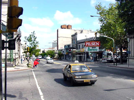 Agraciada esquina Tapes