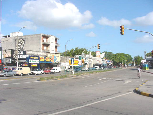 Av. Garzn desde Av. Lezica