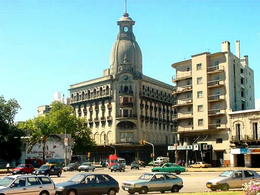 Av. Agraciada