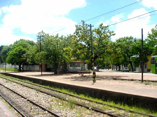 Frente a la Estaci�n Sayago