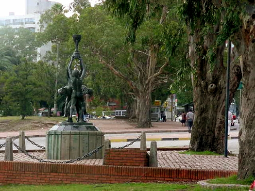 Av. A. Ricaldoni entre Av. A. Vidiela y Av. Italia