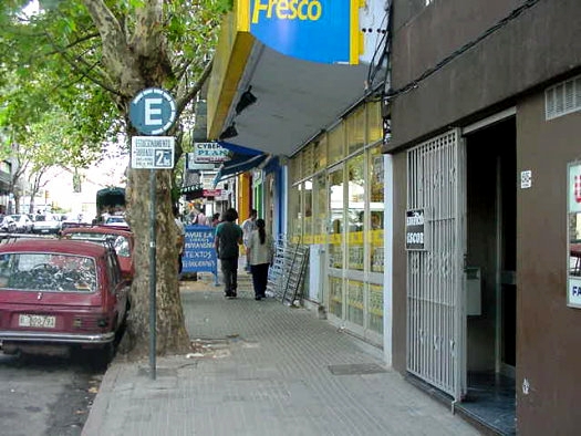 Trist�n Narvaja entre Colonia y 18 de Julio