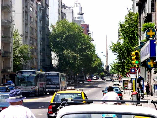 desde Joaqu�n Requena al Obelisco
