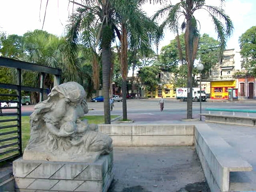 Dr. Lenguas esquina Batovi