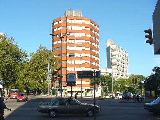 esquina Garibaldi y Manuel Albo