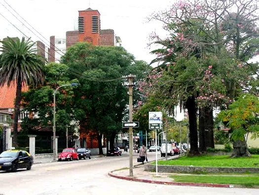Thompson esquina L.A. de Herrera